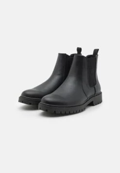 Pier One Unisex - Korte Laarzen - Black -Pier One 10012bae8d0e4139a7e745146c8c6799