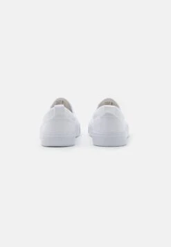 Pier One Unisex - Sneakers Laag - White -Pier One 191f01ab84474fccb0e4b333b7cd7402
