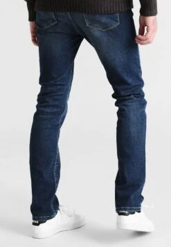 Pier One Straight Leg Jeans - Washed Dark Blue 9 Pier One Straight Leg Jeans - Washed Dark Blue -Pier One 19f71c5aa23e4aee8fbafd64cafceb95