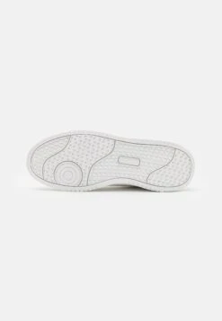 Pier One Unisex - Sneakers Laag - White -Pier One 1fe885e529994ab4a14e73599004ef7c