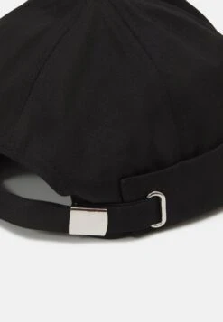 Pier One Muts - Black 7 Pier One Muts - Black -Pier One 242bb431518647b4b9c15b1330b4a861