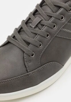 Pier One Sneakers Laag - Grey -Pier One 3e96862f960a42e5953a4ad6b6665b84