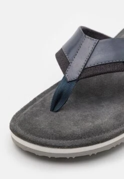 Pier One Leather - Teensandalen - Blue 13 Pier One Leather - Teensandalen - Blue -Pier One 50c49d2b3015483b8a98ff7b74229b5f