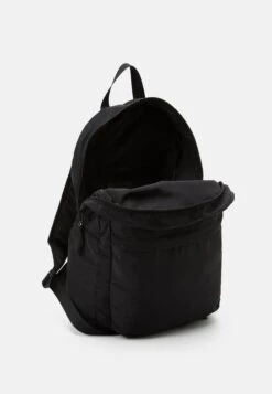 Pier One Travel Compact Backpack Foldable Unisex - Rugzak - Black 9 Pier One Travel Compact Backpack Foldable Unisex - Rugzak - Black -Pier One 5857bf9f87bd4921afcc6369b3f34f5d