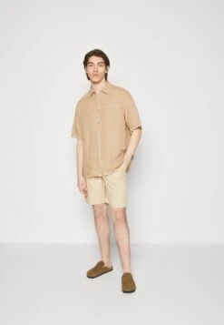 Pier One Shorts - Off-White 9 Pier One Shorts - Off-White -Pier One 6664ff04662647d89f2cc6848d0fc551