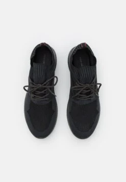 Pier One Sneakers Laag - Black 11 Pier One Sneakers Laag - Black -Pier One 9b116cea09d744c9b0f8ba112133e171