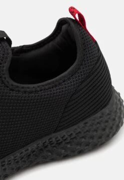 Pier One Unisex - Sneakers Laag - Black -Pier One aec52687ac444a99af4917fb873a0821