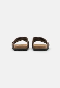 Pier One Unisex - Pantoffels - Brown -Pier One b64bd94841374f58a4a8e2cf13040258