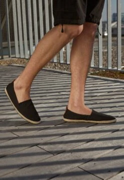 Pier One Rena Espadrille Unisex - Espadrilles - Black -Pier One cb806f944ebf47a1be125d225ca7178e