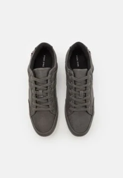 Pier One Sneakers Laag - Grey -Pier One d569c218bebf4e4abd811d59a2c6d45b