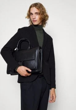 Pier One Blazer - Black 13 Pier One Blazer - Black -Pier One dc24487541564cbeb4640eb4c5ce622c