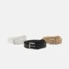 Pier One 3 Pack Unisex - Riem - Black/Beige/White 1 Pier One 3 Pack Unisex - Riem - Black/Beige/White -Pier One f10fc9e66a904f49b76879da1a2190a4